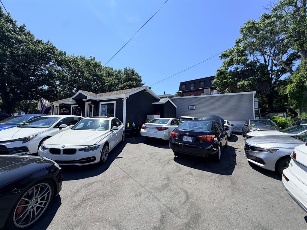 640 Main St Clinton — Photo 3 of 11