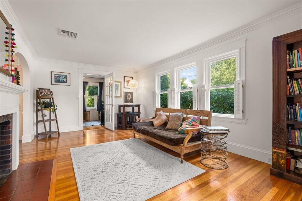 24 Holland St Needham — Photo 5 of 36
