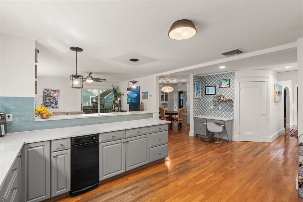 24 Holland St Needham — Photo 9 of 36