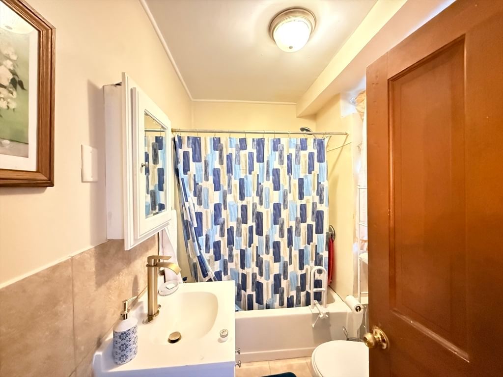 145 Hancock St Springfield — Photo 9 of 22