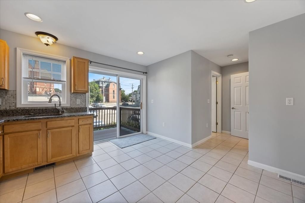 122 Locust St. #4 Haverhill — Photo 3 of 28