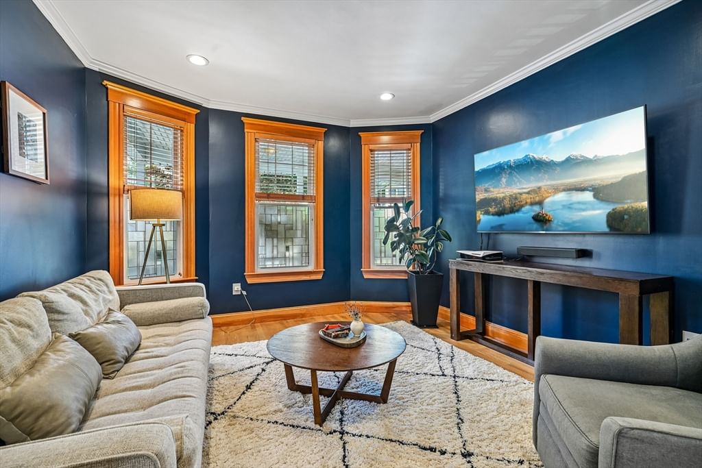 47 Emerald Street #47 Medford — Photo 2 of 40