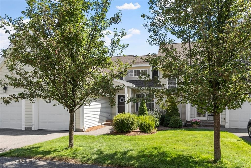 705 Autumn Ridge Dr #705 Ayer — Photo 2 of 28
