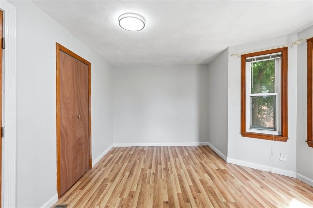 216 Crest Ave Revere — Photo 13 of 31