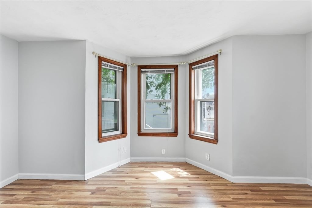 216 Crest Ave Revere — Photo 14 of 31