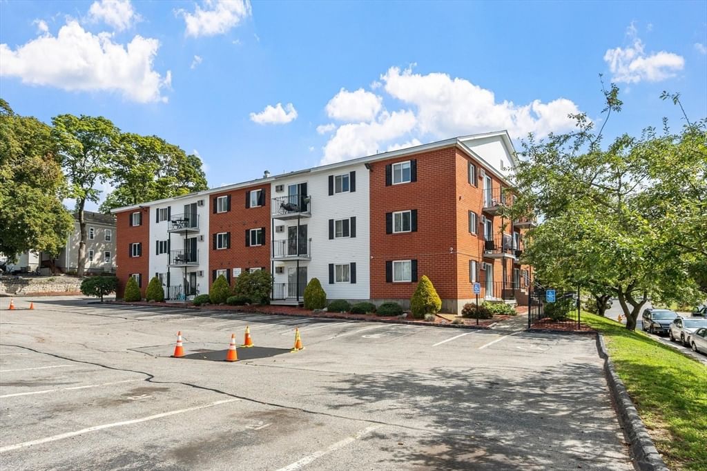 Property at 56 Edgeworth #16, Worcester, MA 01605
