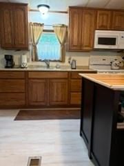 2 Castle Road #118 Attleboro — Photo 3 of 15