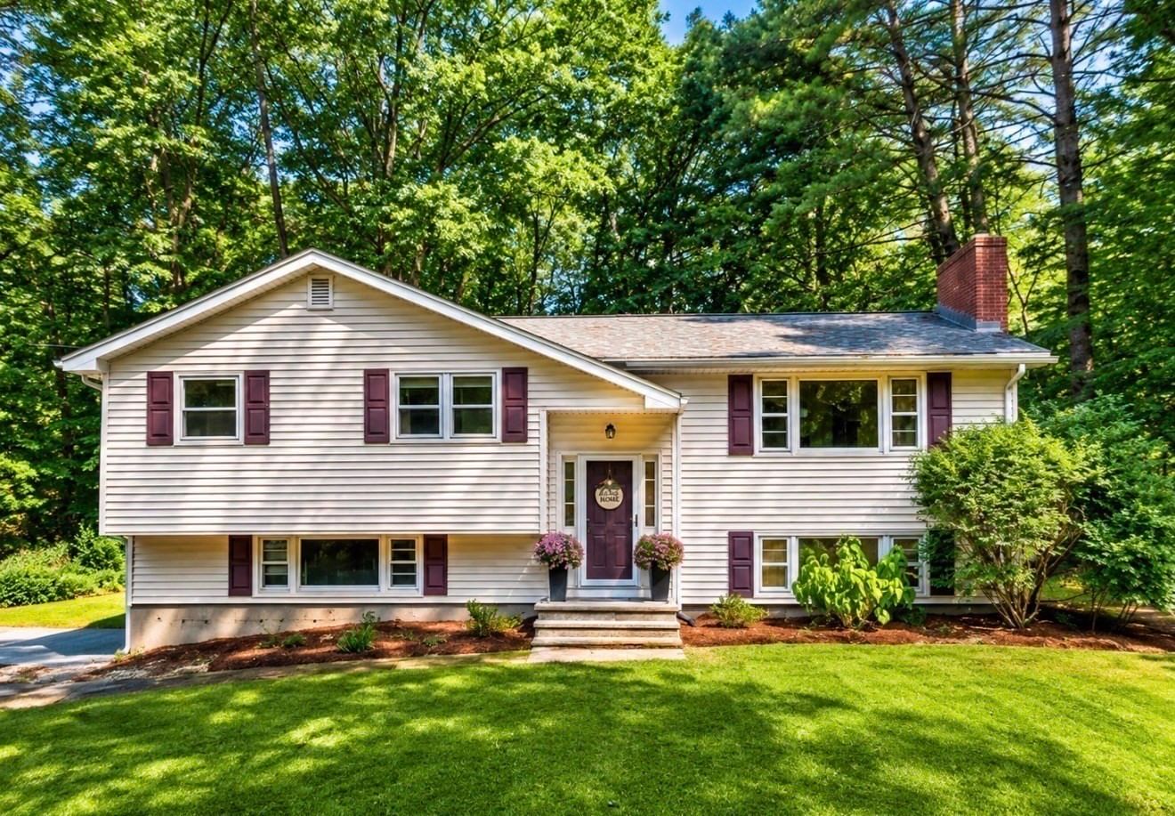 15 Carriage Dr Chelmsford — Photo 9 of 9