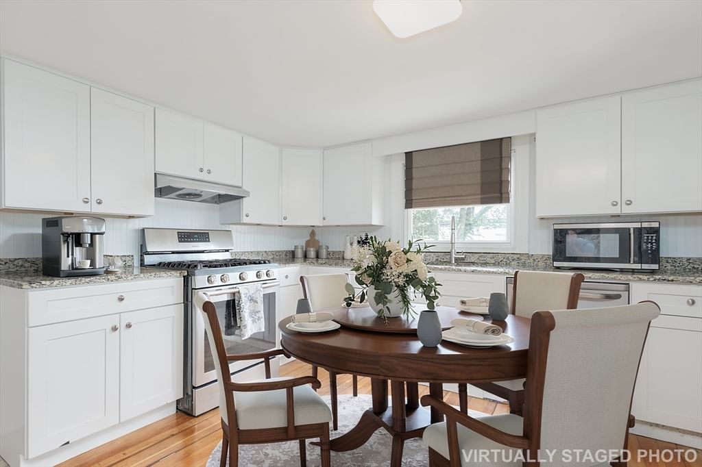 946 Bay Rd. #2 Hamilton — Photo 3 of 24