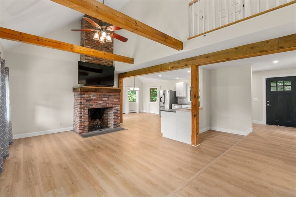 487 Long Plain Rd Leverett — Photo 3 of 42