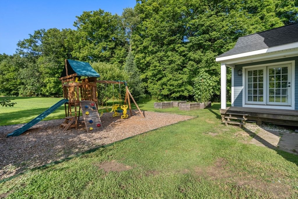487 Long Plain Rd Leverett — Photo 30 of 42