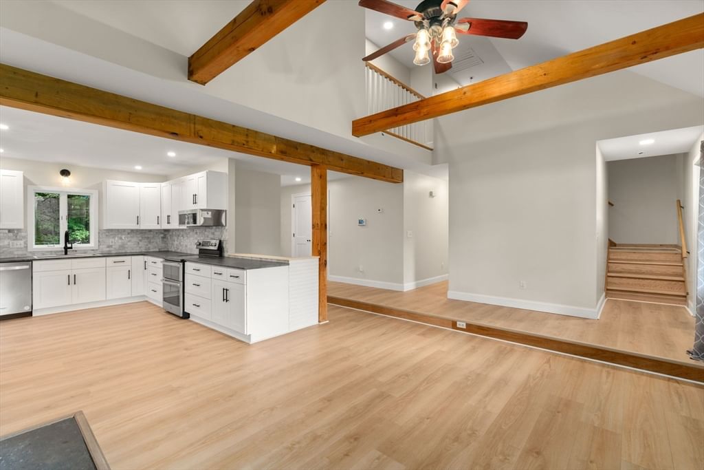 487 Long Plain Rd Leverett — Photo 5 of 42
