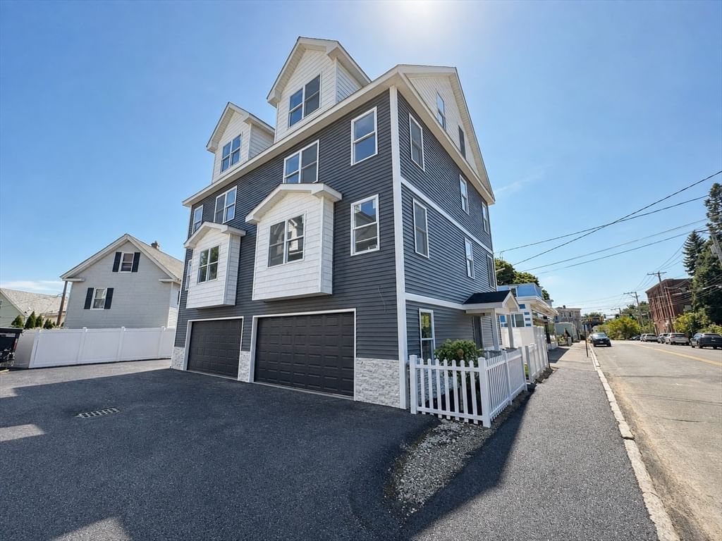 562 Gorham Street #05 Lowell — Photo 5 of 10