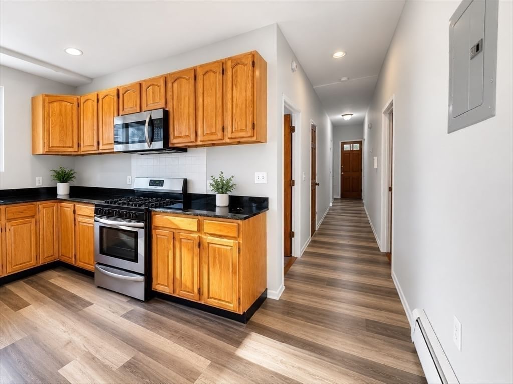 29 East Cottage Boston — Photo 4 of 33