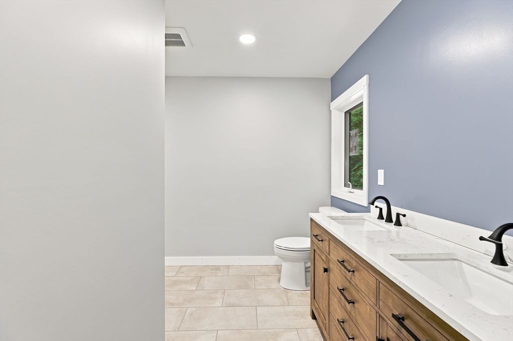 20 Wachusett Street Leominster — Photo 14 of 34
