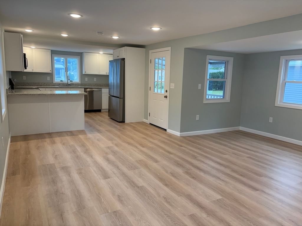 300 East Washington Street #34R North Attleboro — Photo 6 of 28