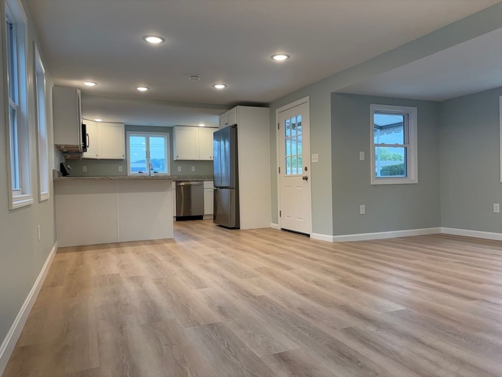 300 East Washington Street #34R North Attleboro — Photo 7 of 28