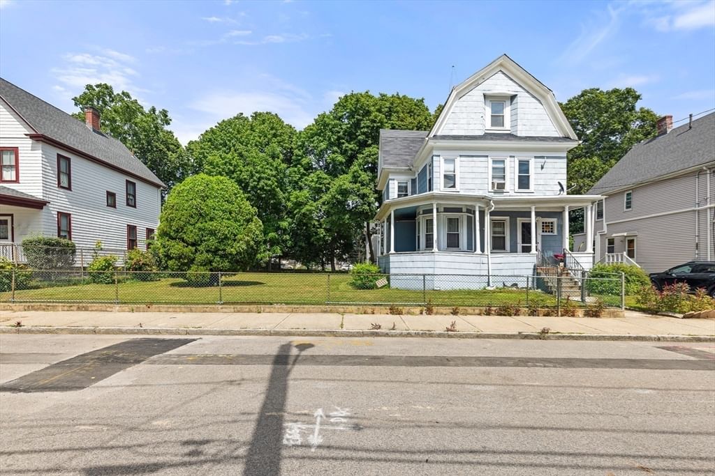 16 Holmfield Ave Boston — Photo 4 of 36