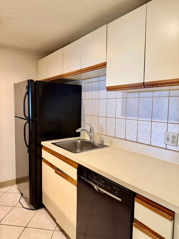 314 Riverside Avenue #304 Medford — Photo 5 of 38
