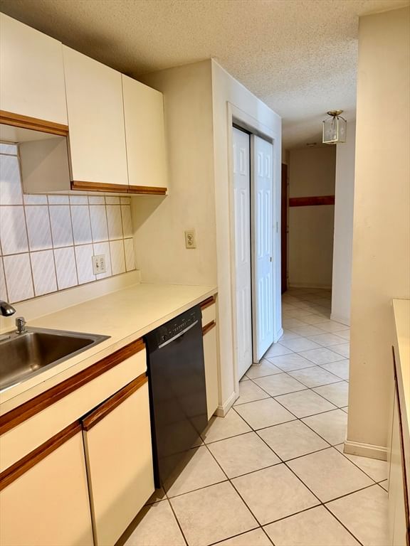 314 Riverside Avenue #304 Medford — Photo 9 of 38
