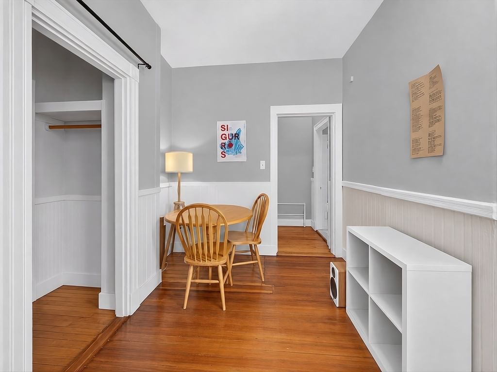 41 Walnut St #1R Somerville — Photo 7 of 24