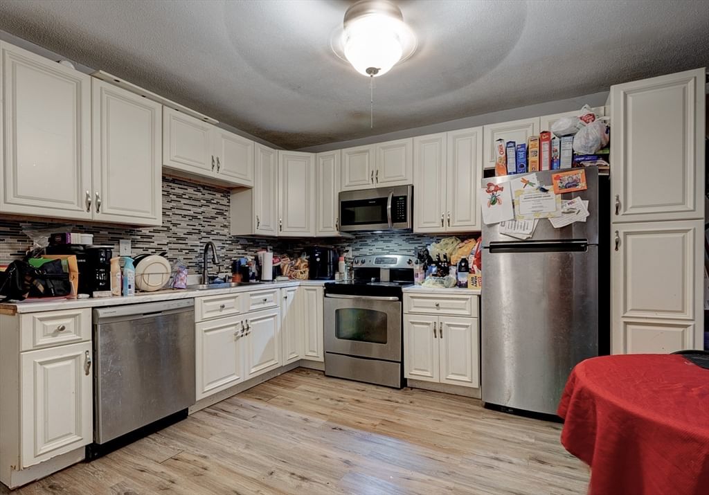 51 View St Holyoke — Photo 16 of 27