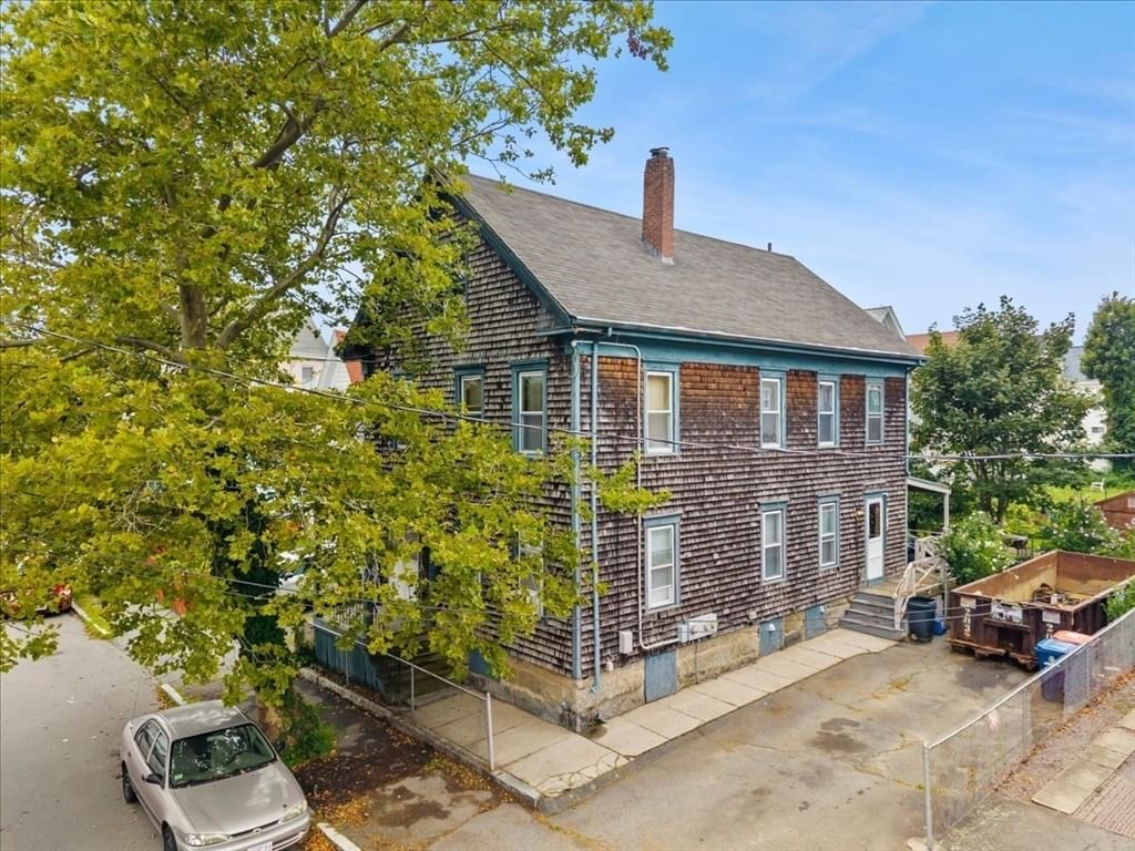213 Austin St New Bedford — Photo 19 of 26