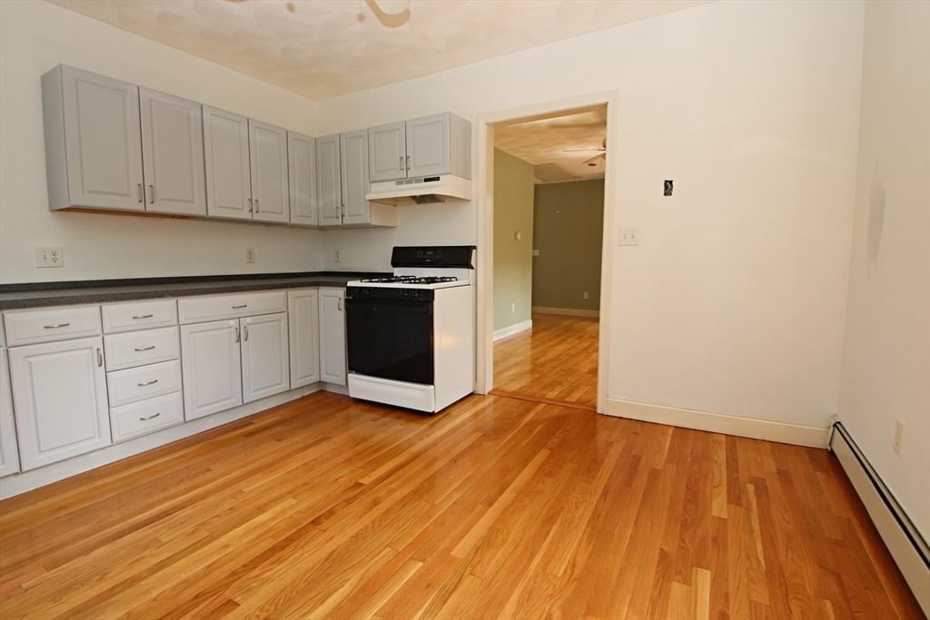 601 Lincoln Avenue Saugus — Photo 21 of 42