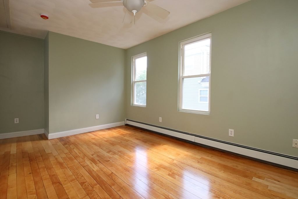 601 Lincoln Avenue Saugus — Photo 25 of 42