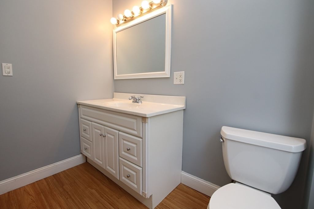 601 Lincoln Avenue Saugus — Photo 30 of 42