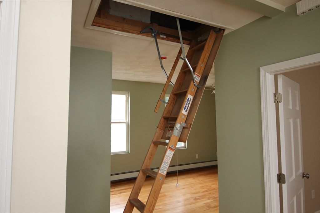 601 Lincoln Avenue Saugus — Photo 33 of 42