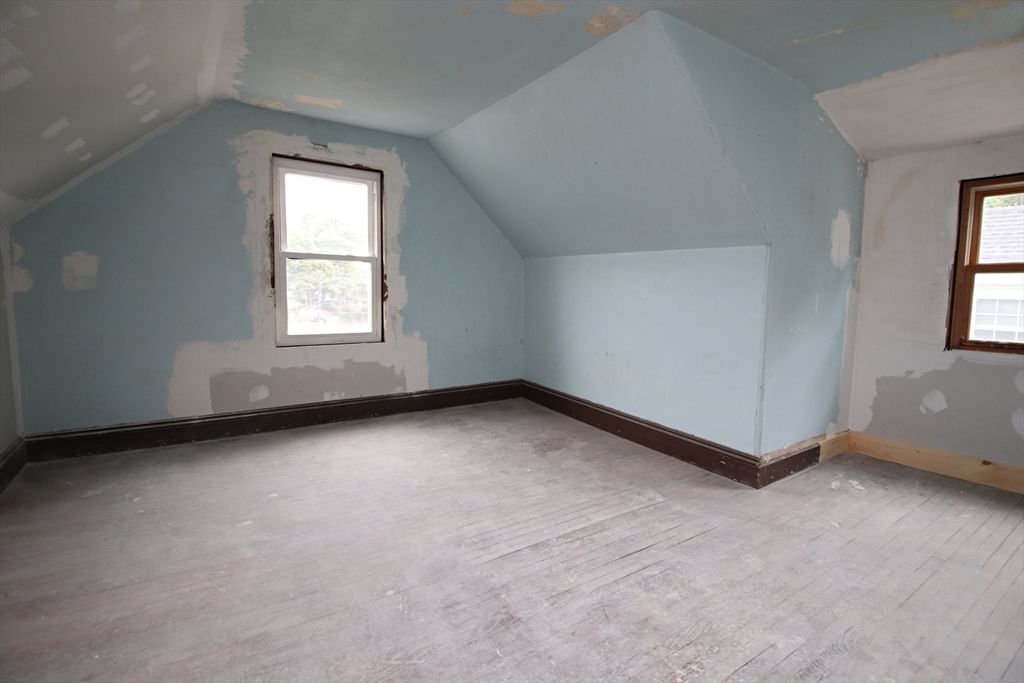 601 Lincoln Avenue Saugus — Photo 34 of 42