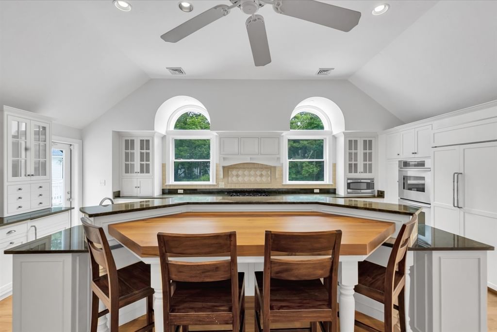 6 Heron Way Mashpee — Photo 11 of 30