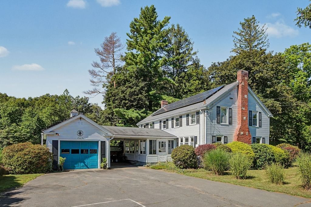 Property at 66 Glendale St, Easthampton, MA 01027