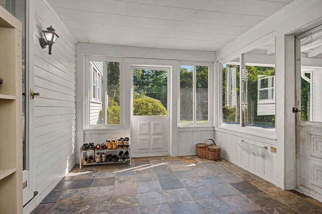 66 Glendale St Easthampton — Photo 28 of 42