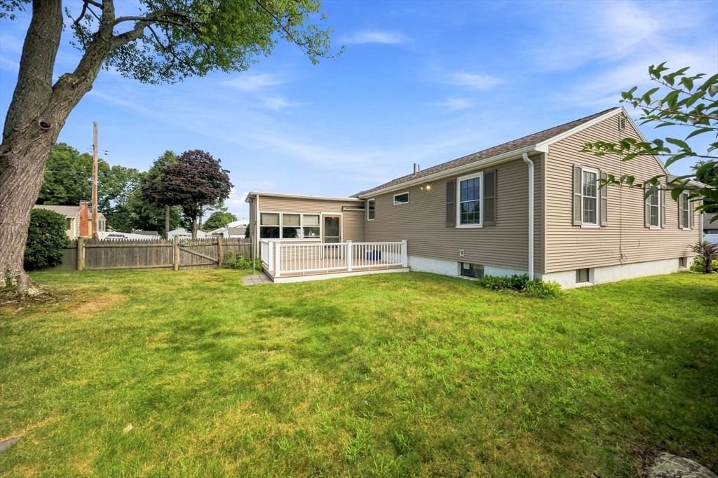 6 Evans Road Stoneham — Photo 2 of 18