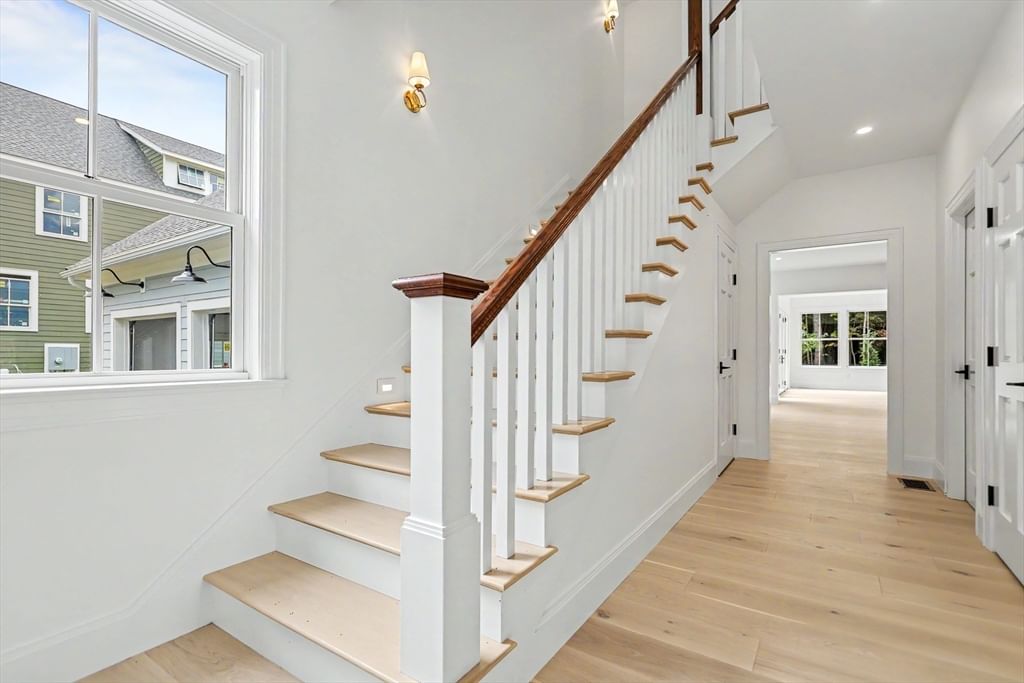 6 Plant Street Newburyport — Photo 4 of 38