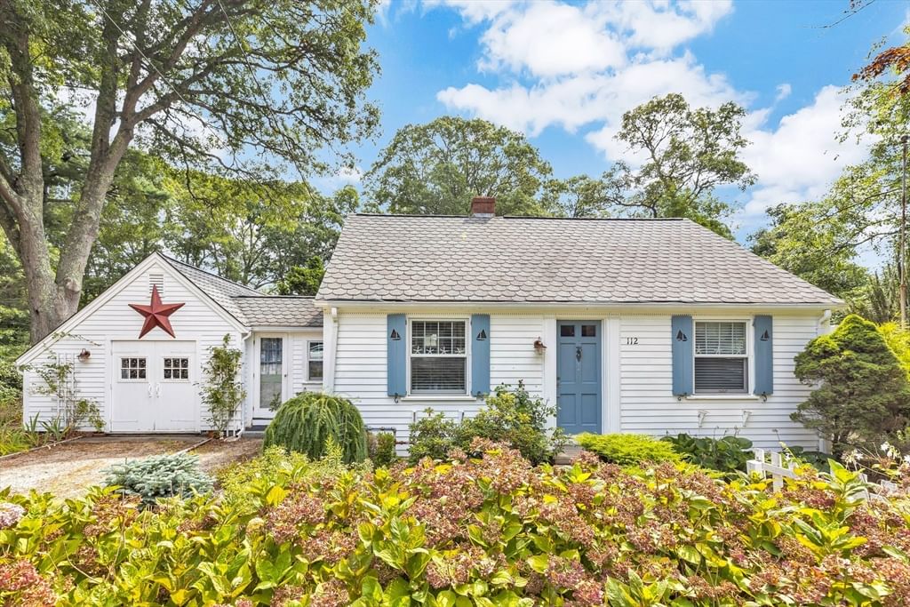 112 Osterville West Barnstable Rd Barnstable — Photo 1 of 30