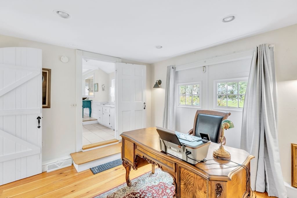 112 Osterville West Barnstable Rd Barnstable — Photo 17 of 30