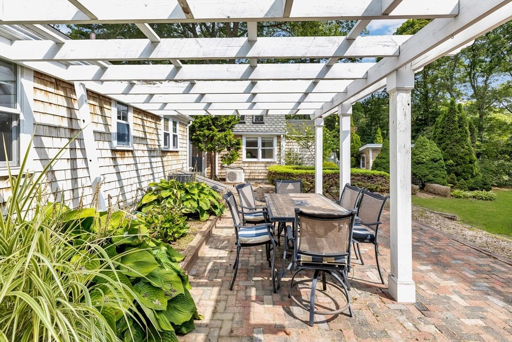 112 Osterville West Barnstable Rd Barnstable — Photo 24 of 30