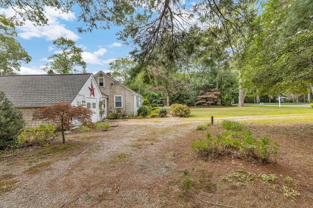 112 Osterville West Barnstable Rd Barnstable — Photo 5 of 30