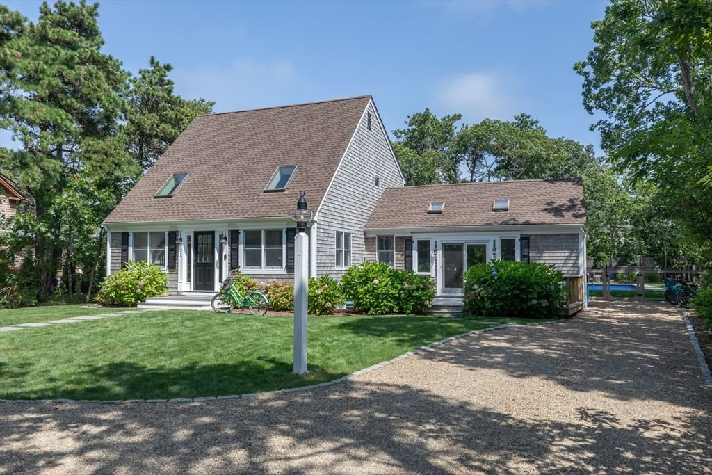 Property at 21 Vickers Street, Edgartown, MA 02539