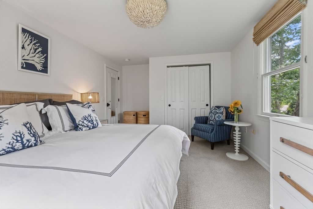 21 Vickers Street Edgartown — Photo 26 of 42