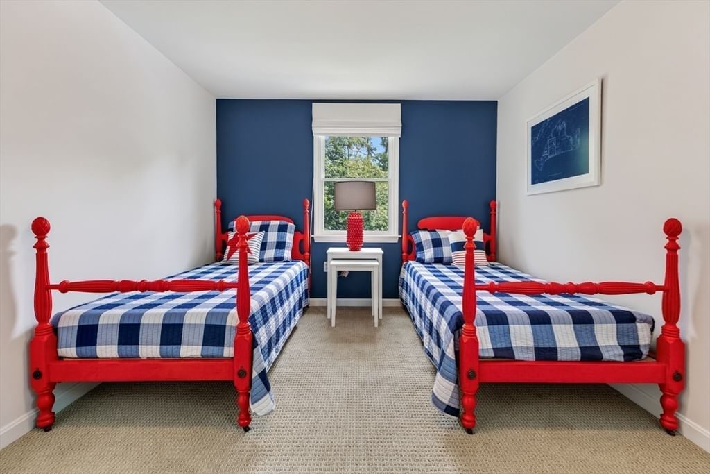 21 Vickers Street Edgartown — Photo 32 of 42