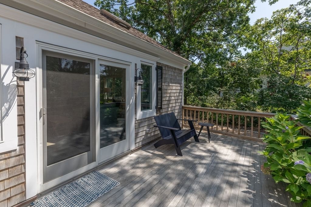21 Vickers Street Edgartown — Photo 34 of 42