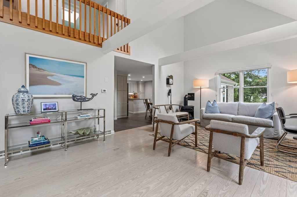 21 Vickers Street Edgartown — Photo 9 of 42