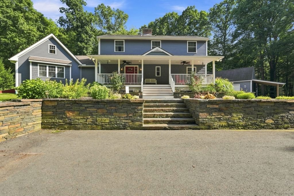 51 Barton Ave Belchertown — Photo 2 of 41
