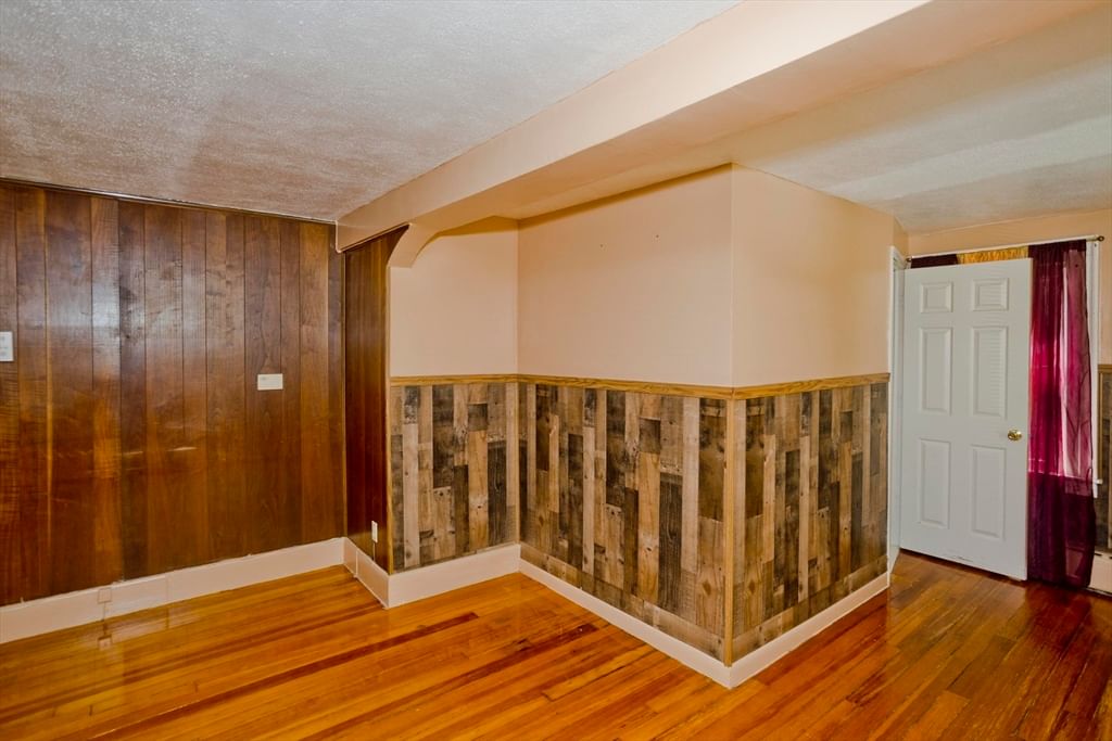 86 Laurence Springfield — Photo 10 of 42