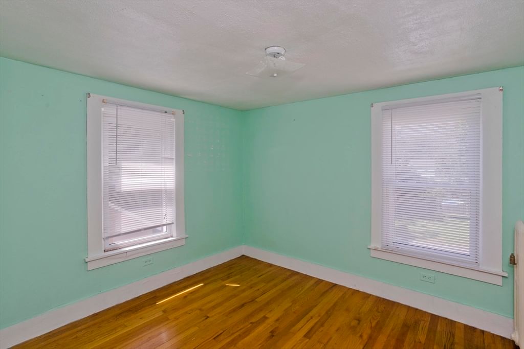 86 Laurence Springfield — Photo 18 of 42