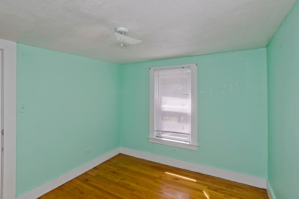 86 Laurence Springfield — Photo 19 of 42